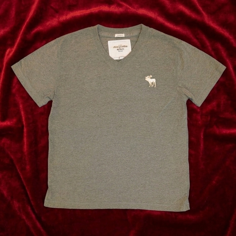 Vintage Abercrombie & Fitch Heather Gray V Neck Tee with Moose Logo Muscle Fit